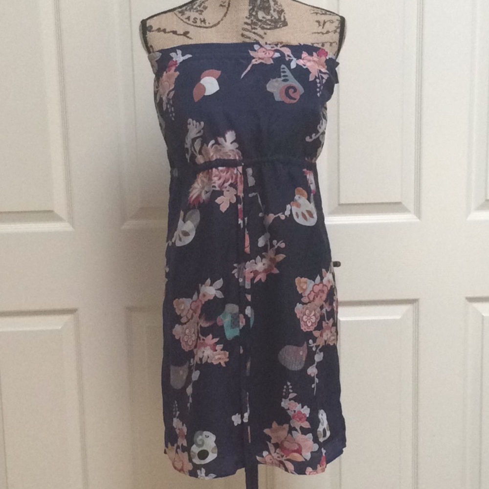 Urban Outfitters strapless Dress💕